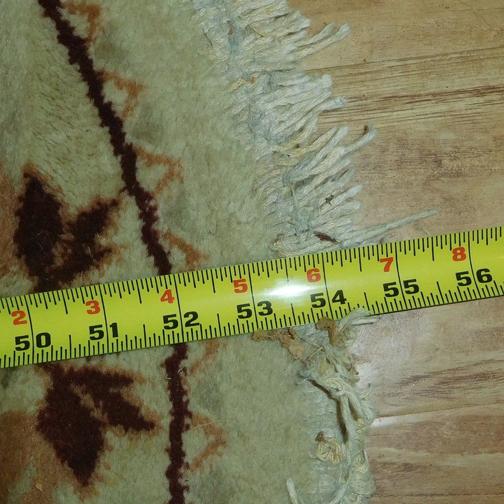 Oval Rug - Picture 5 of 6